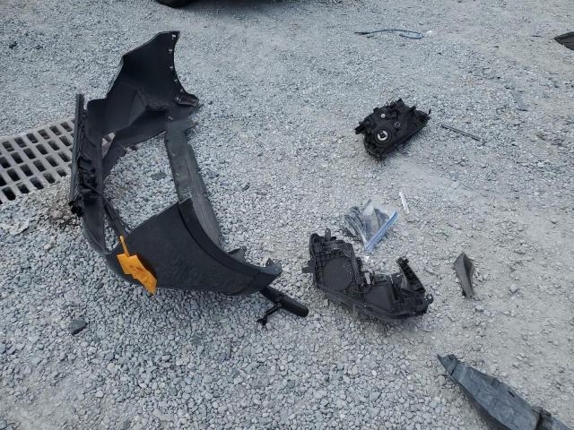 2018 TOYOTA RAV4 LE - JTMZFREV3JD130587