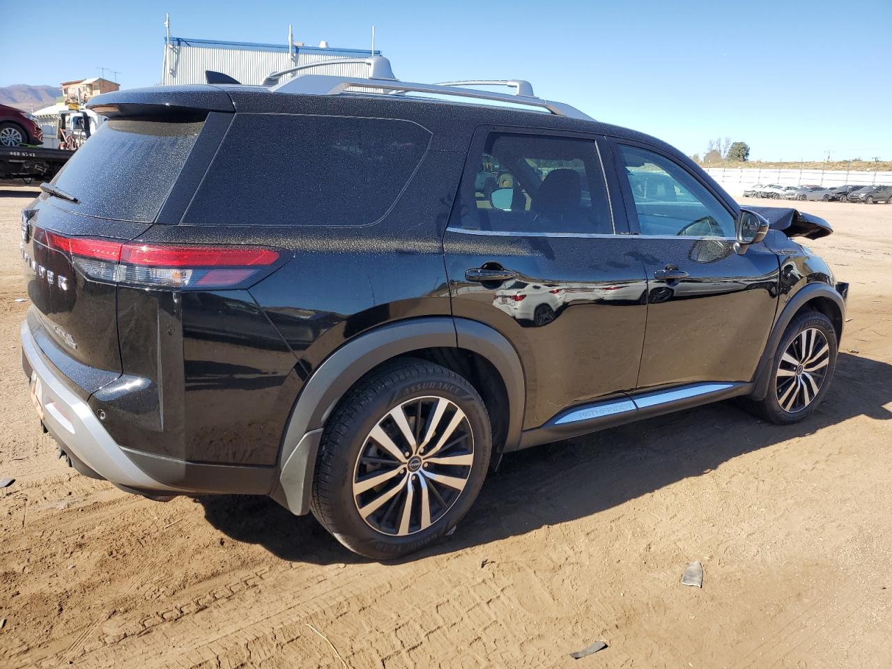 NISSAN PATHFINDER PLATINUM