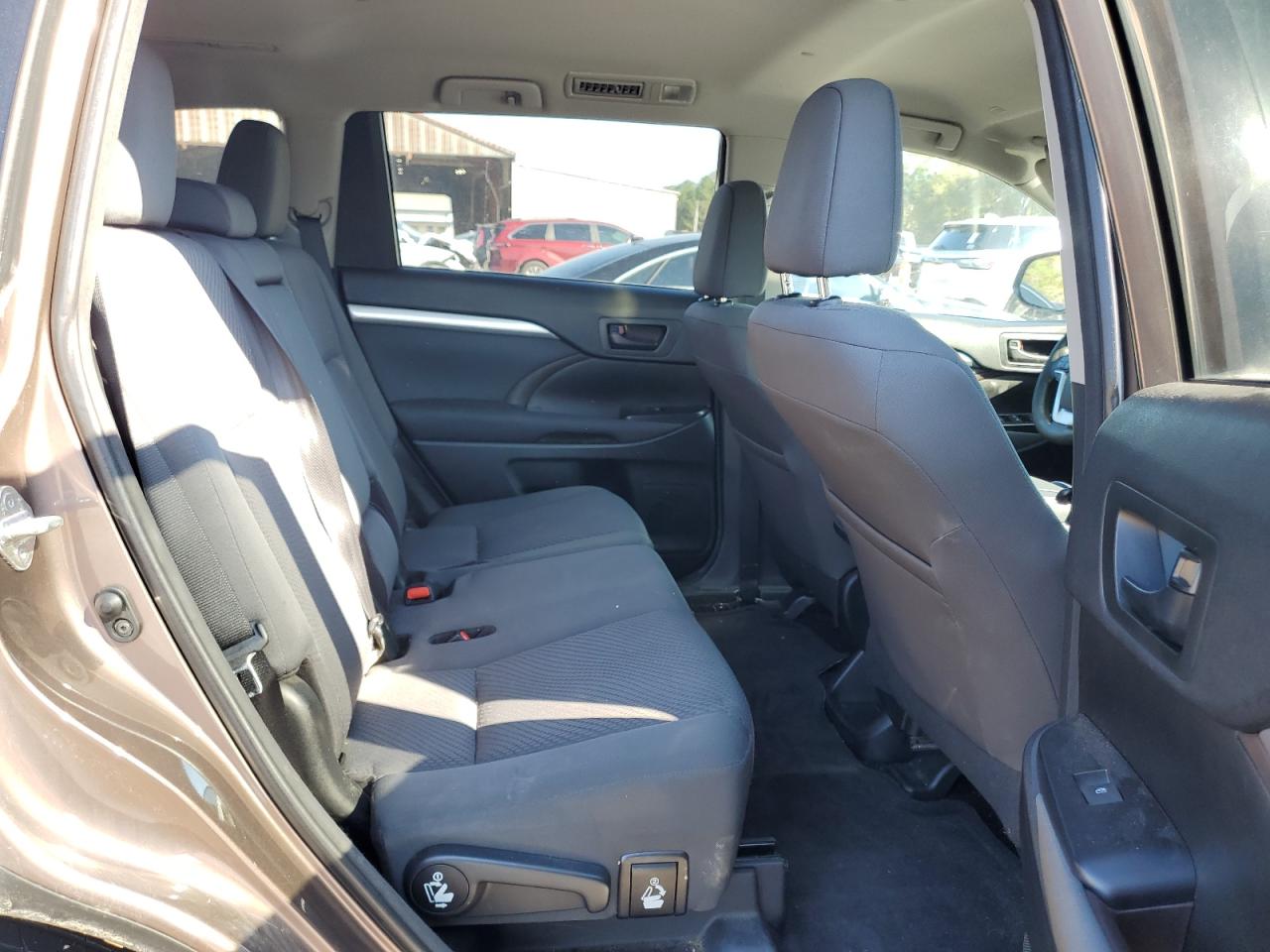 TOYOTA HIGHLANDER LE