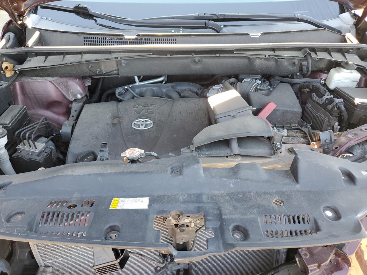 TOYOTA HIGHLANDER LE