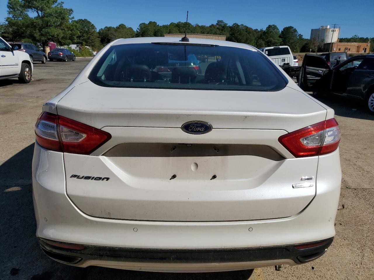 FORD FUSION SE