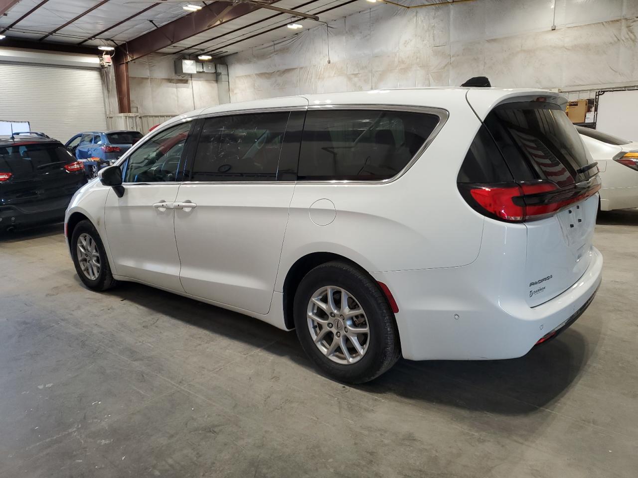 CHRYSLER PACIFICA TOURING L