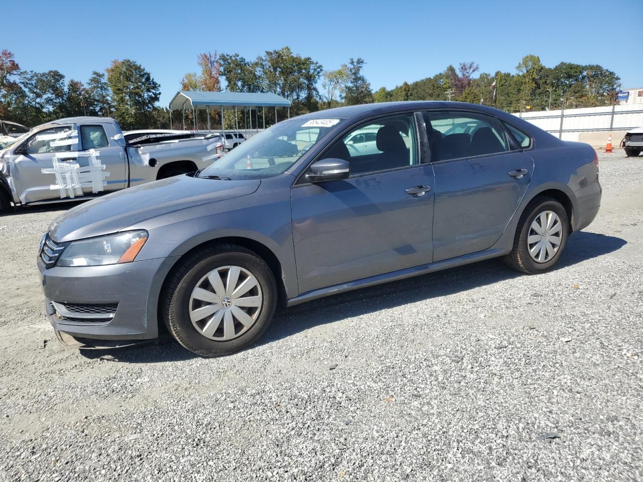 Lot #3286742290 2013 VOLKSWAGEN PASSAT S