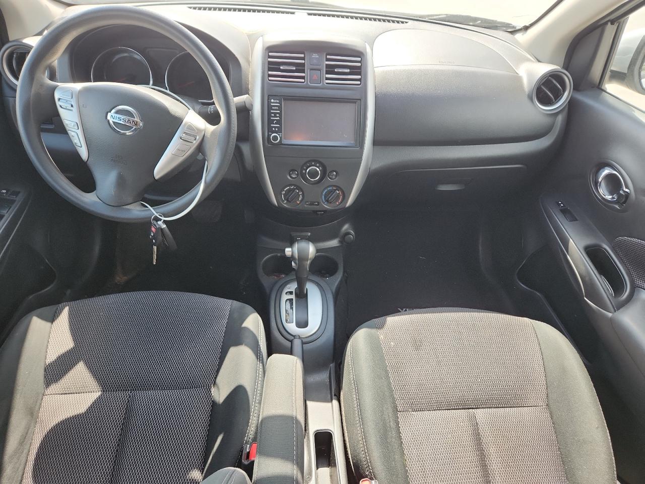 Lot #3316759409 2019 NISSAN VERSA S