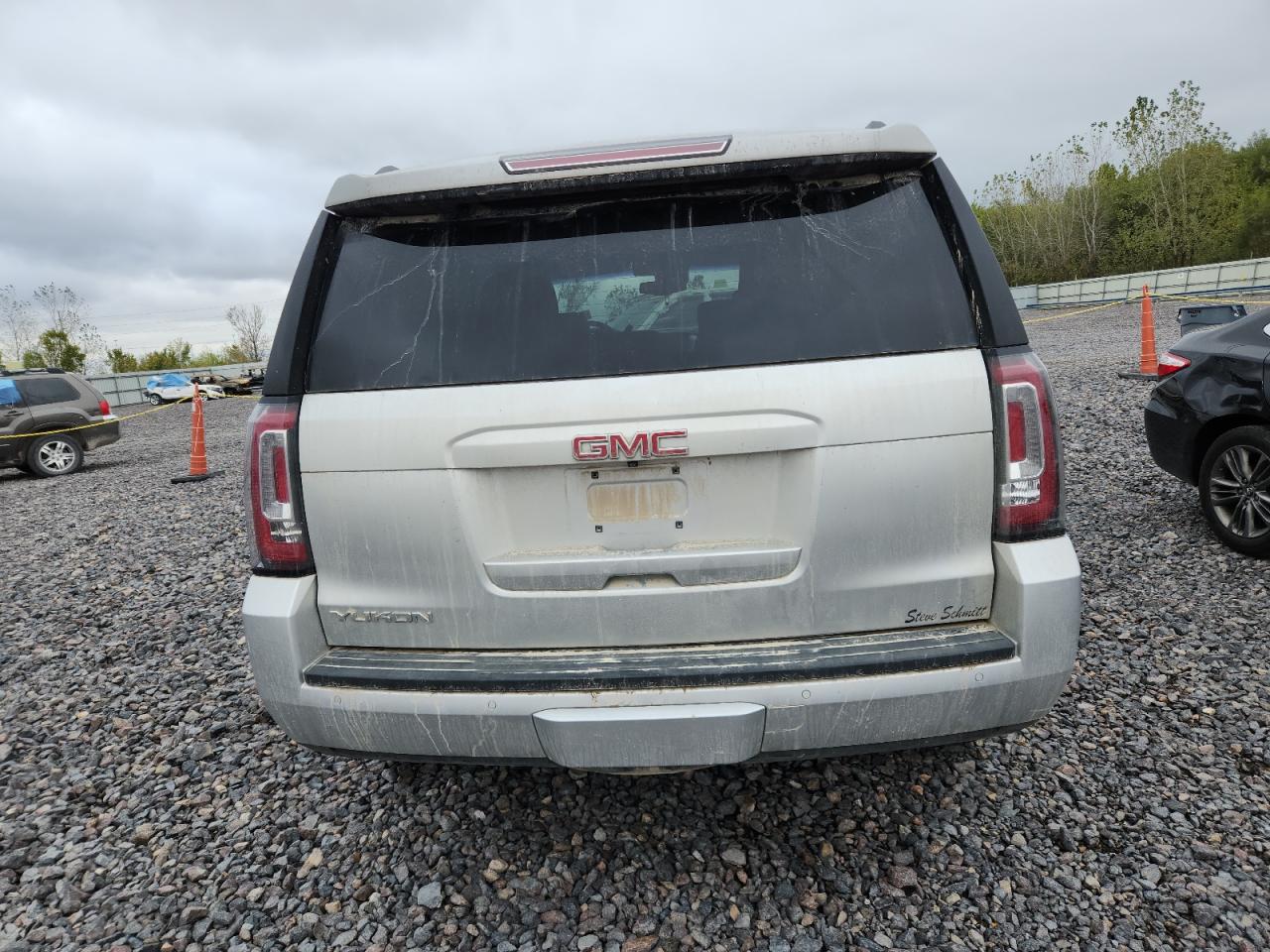 GMC YUKON SLT