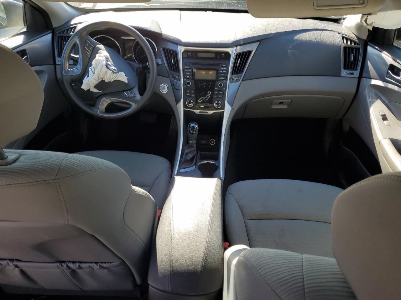 HYUNDAI SONATA HYBRID