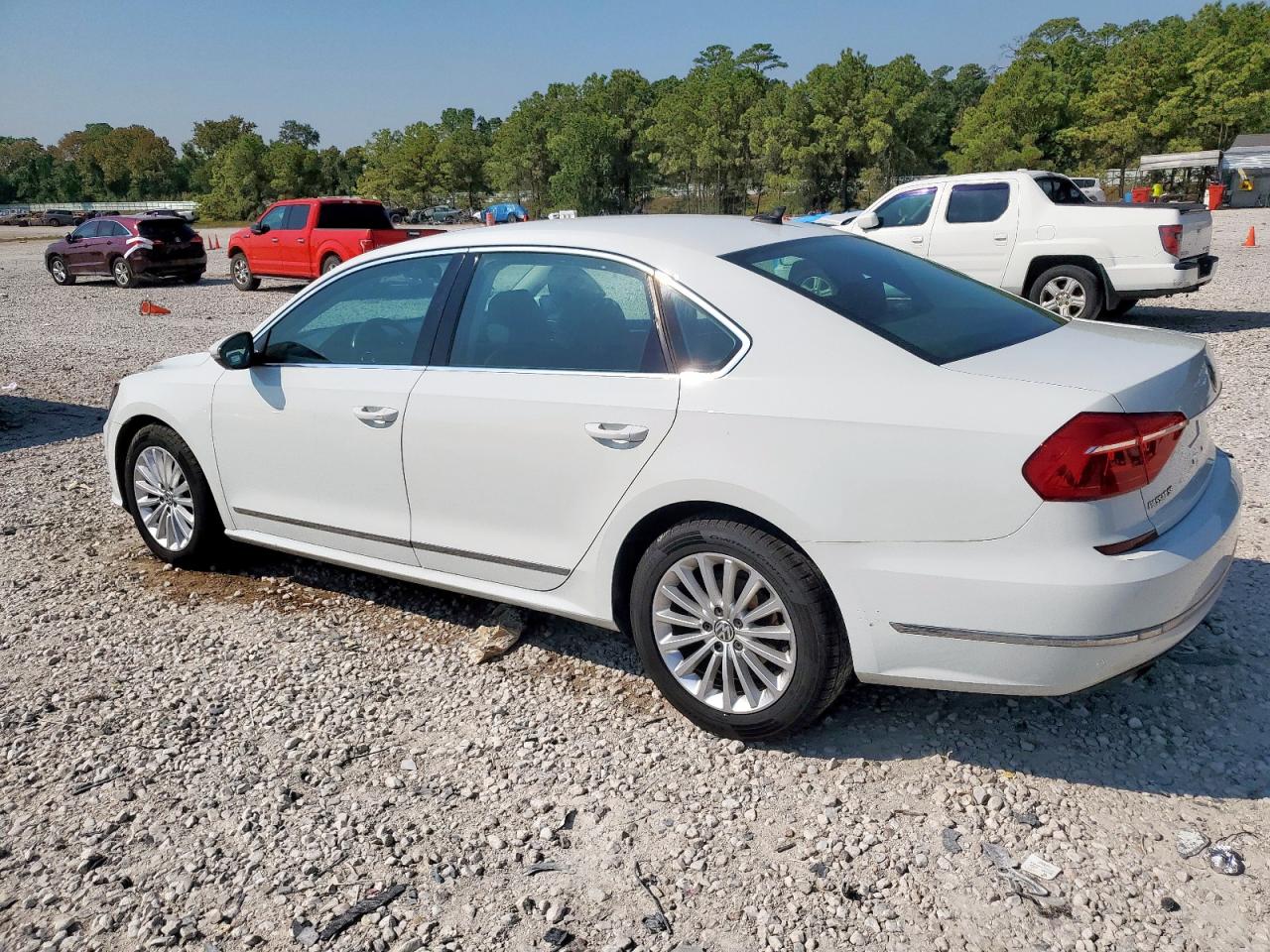 VOLKSWAGEN PASSAT SE