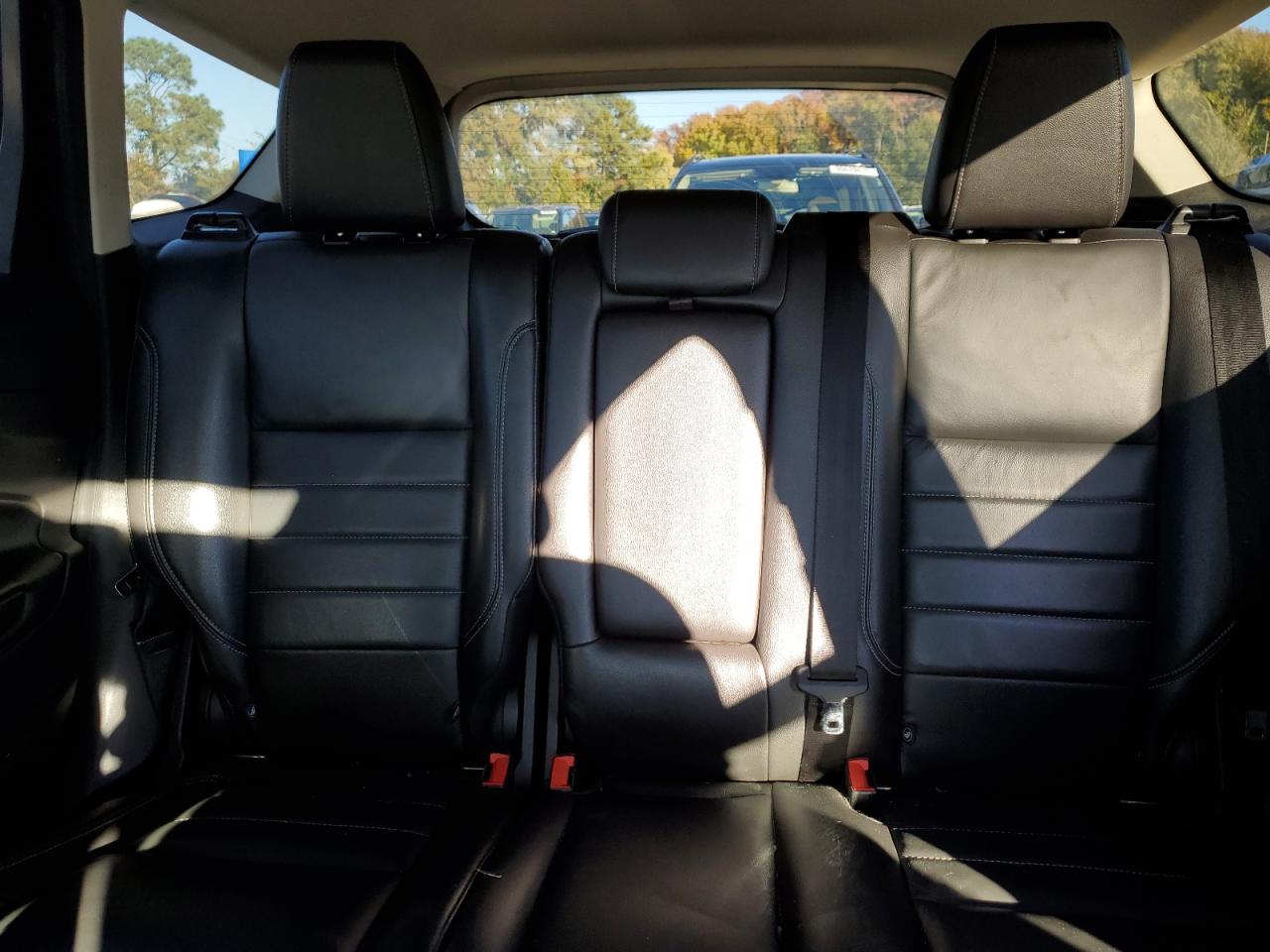 FORD ESCAPE TITANIUM