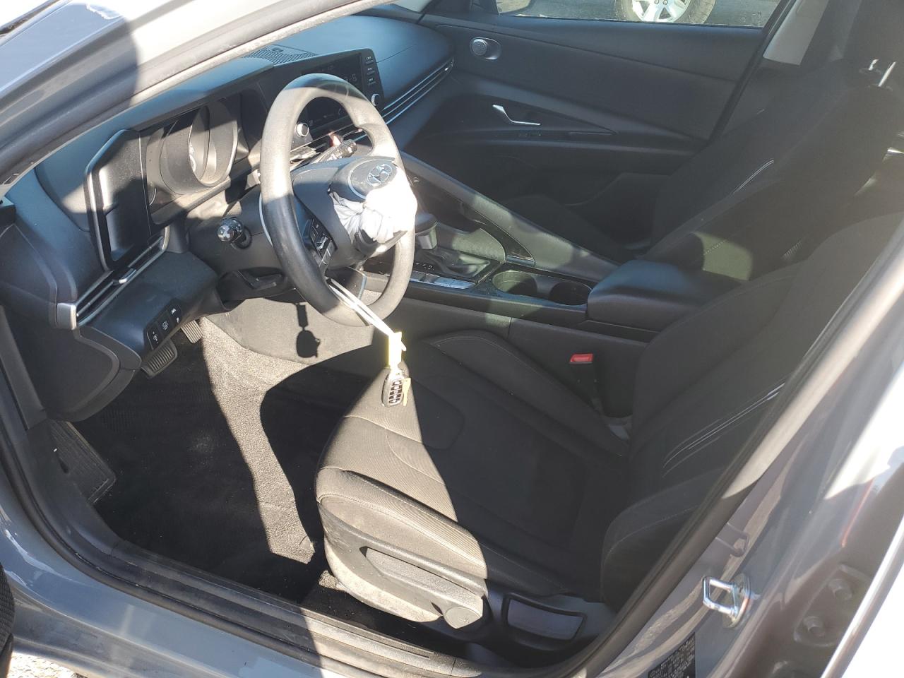 HYUNDAI ELANTRA BLUE