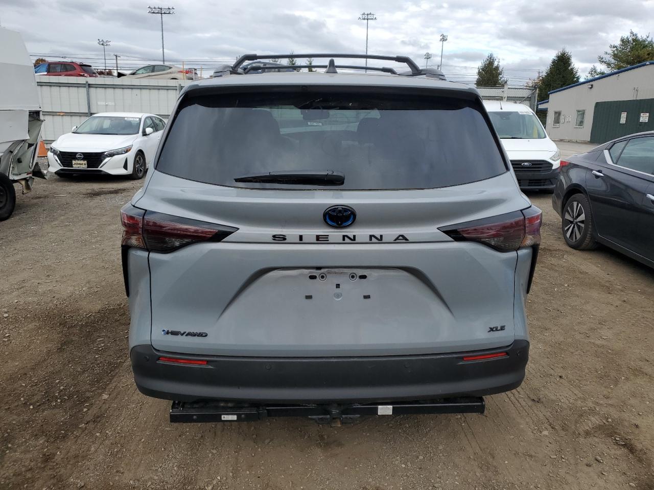 TOYOTA SIENNA XSE