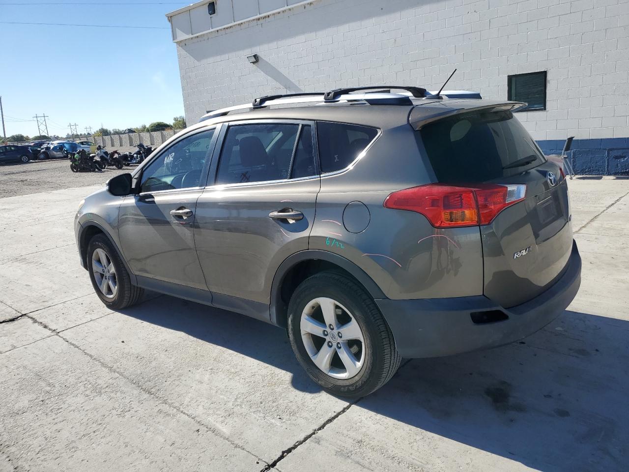 TOYOTA RAV4 XLE