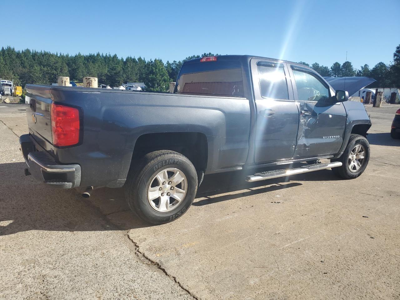 CHEVROLET SILVERADO C1500 LT