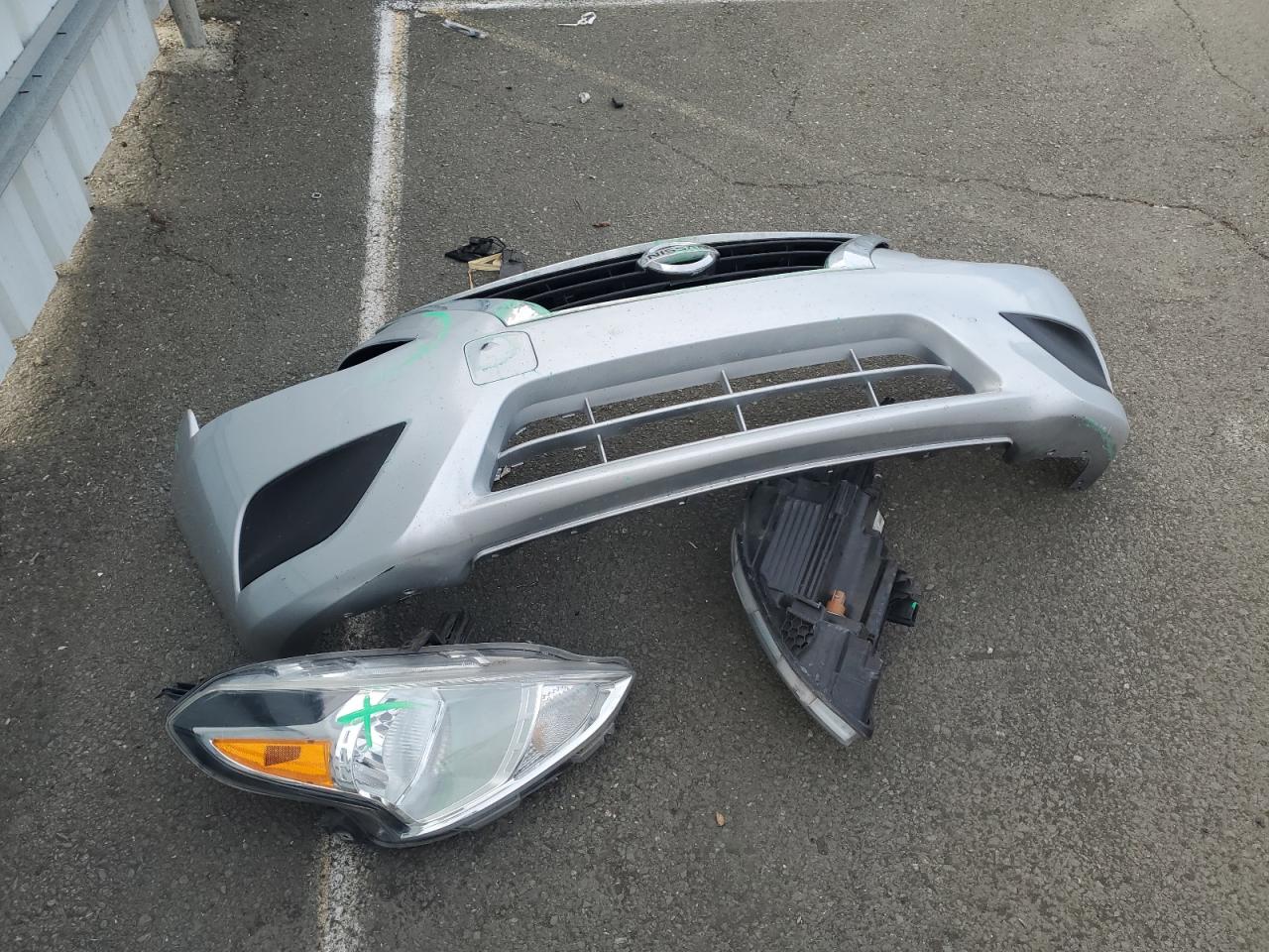 Lot #3309486639 2017 NISSAN VERSA S