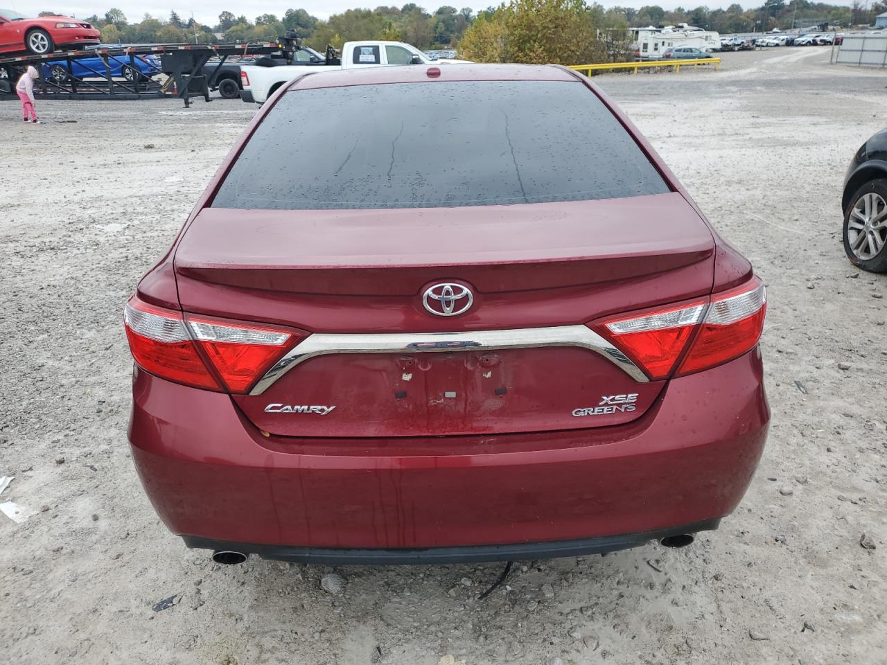 TOYOTA CAMRY XSE