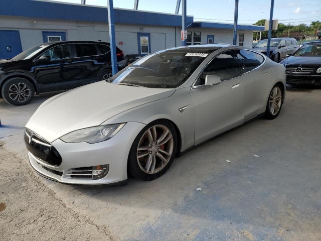 TESLA MODEL S P85D