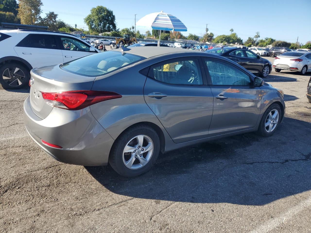 HYUNDAI ELANTRA SE