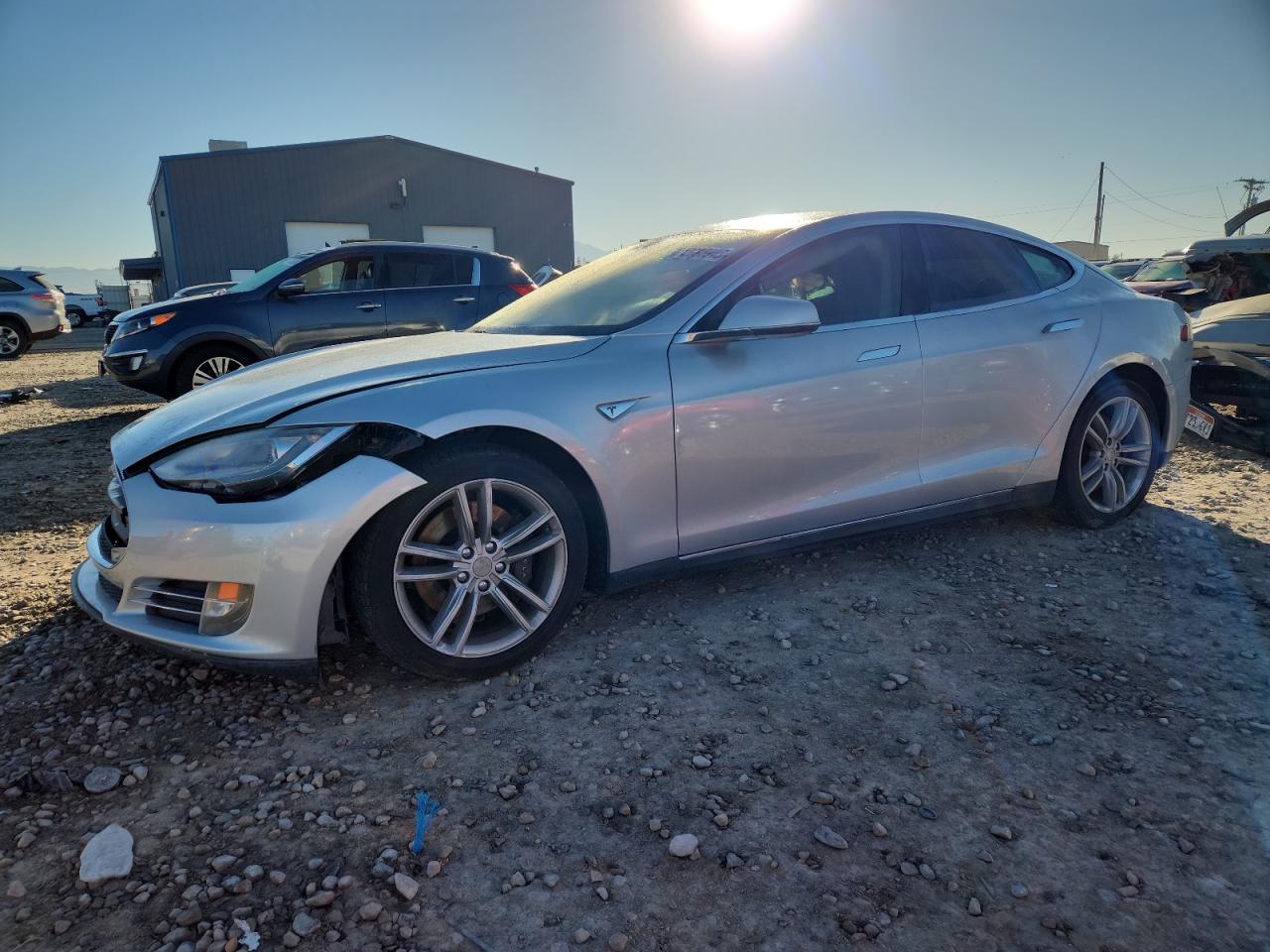TESLA MODEL S