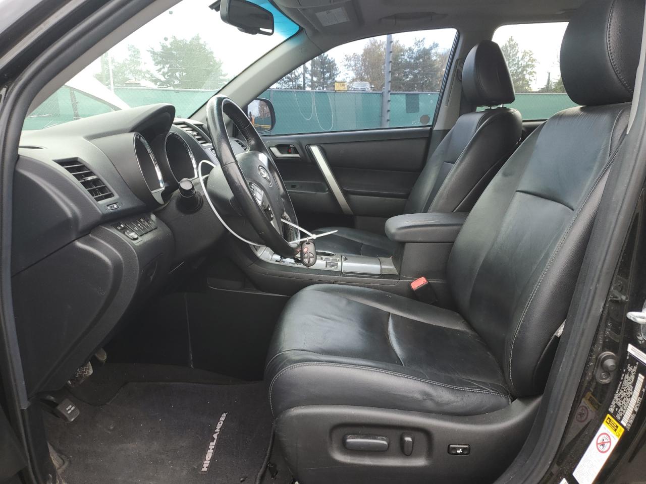 TOYOTA HIGHLANDER BASE