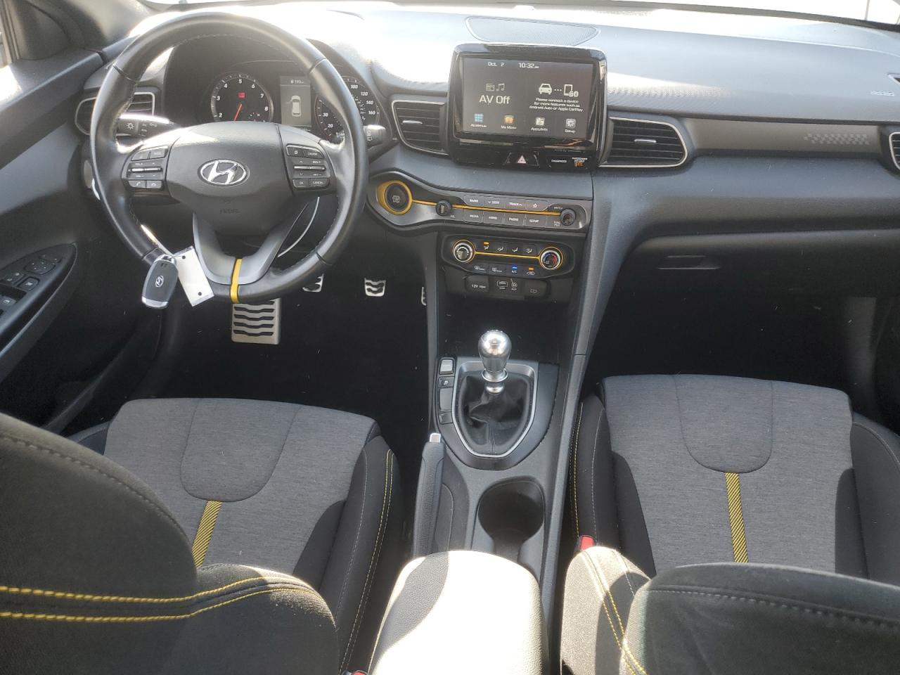 HYUNDAI VELOSTER TURBO