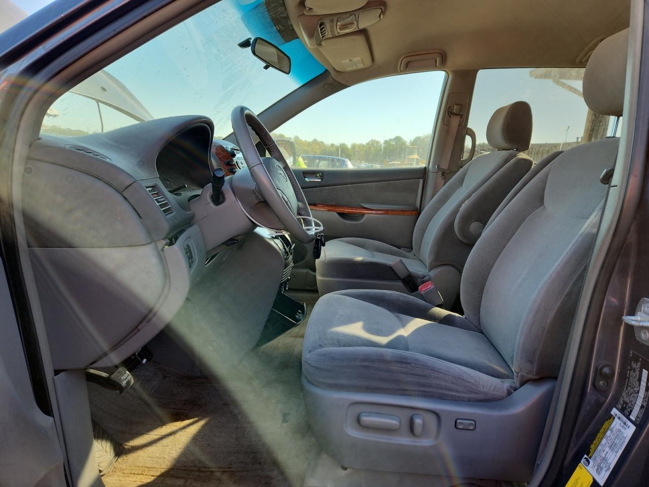 Lot #3291363162 2006 TOYOTA SIENNA XLE