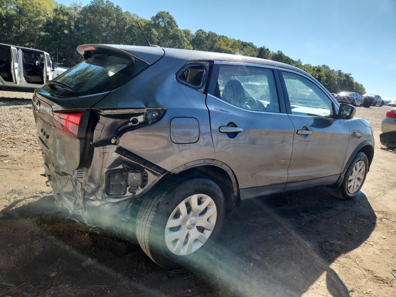 NISSAN ROGUE SPORT S