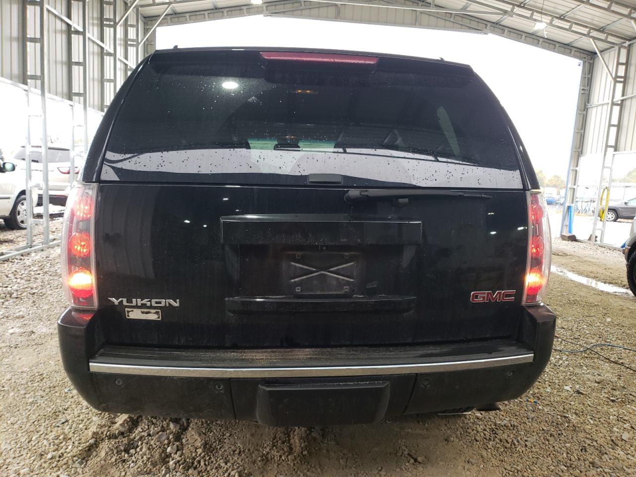 GMC YUKON DENALI