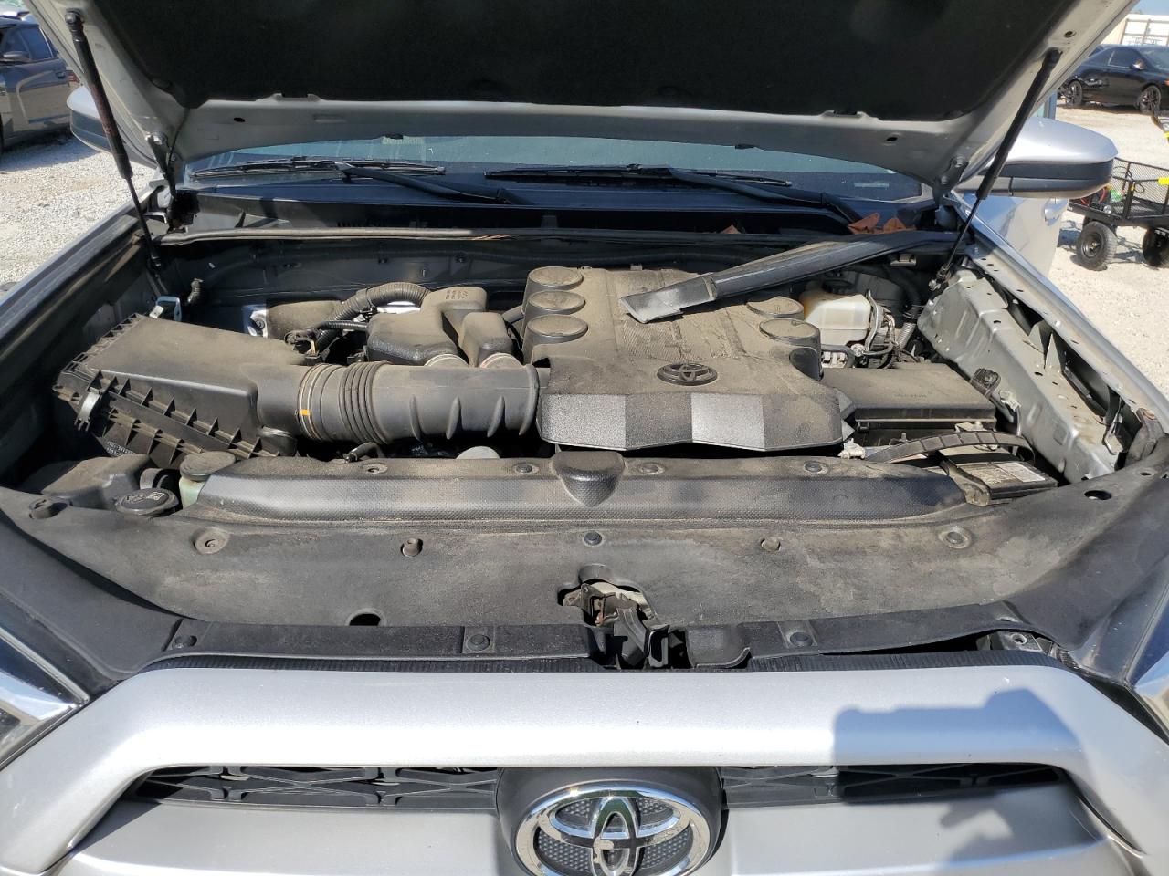 TOYOTA 4RUNNER SR5/SR5 PREMIUM