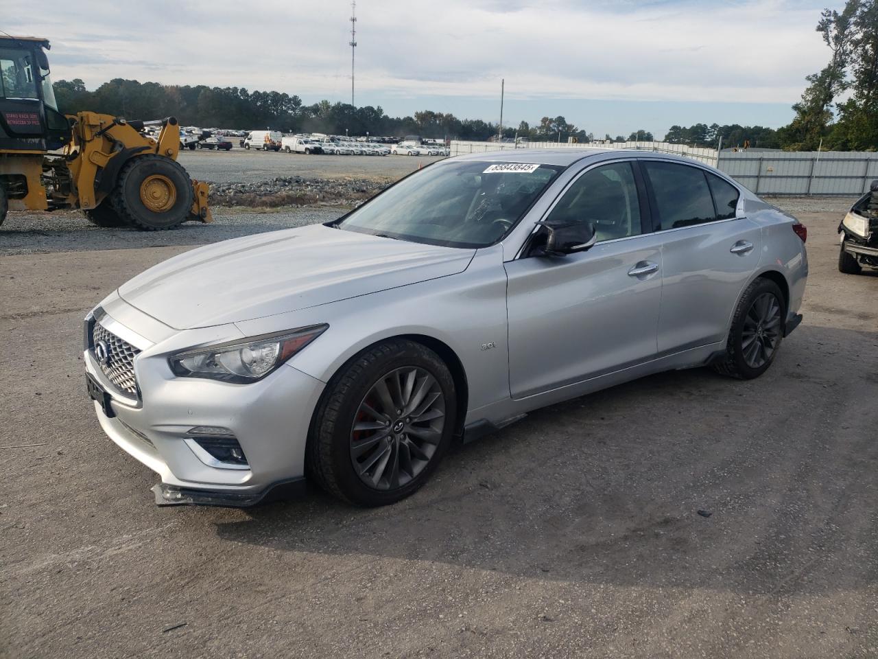 INFINITI Q50 LUXE
