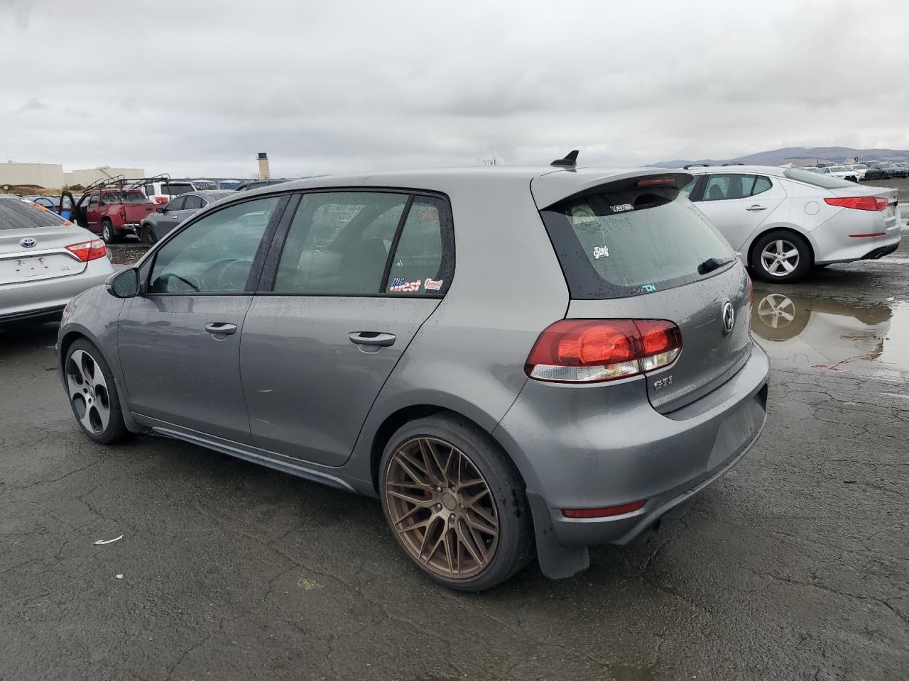 VOLKSWAGEN GOLF GTI