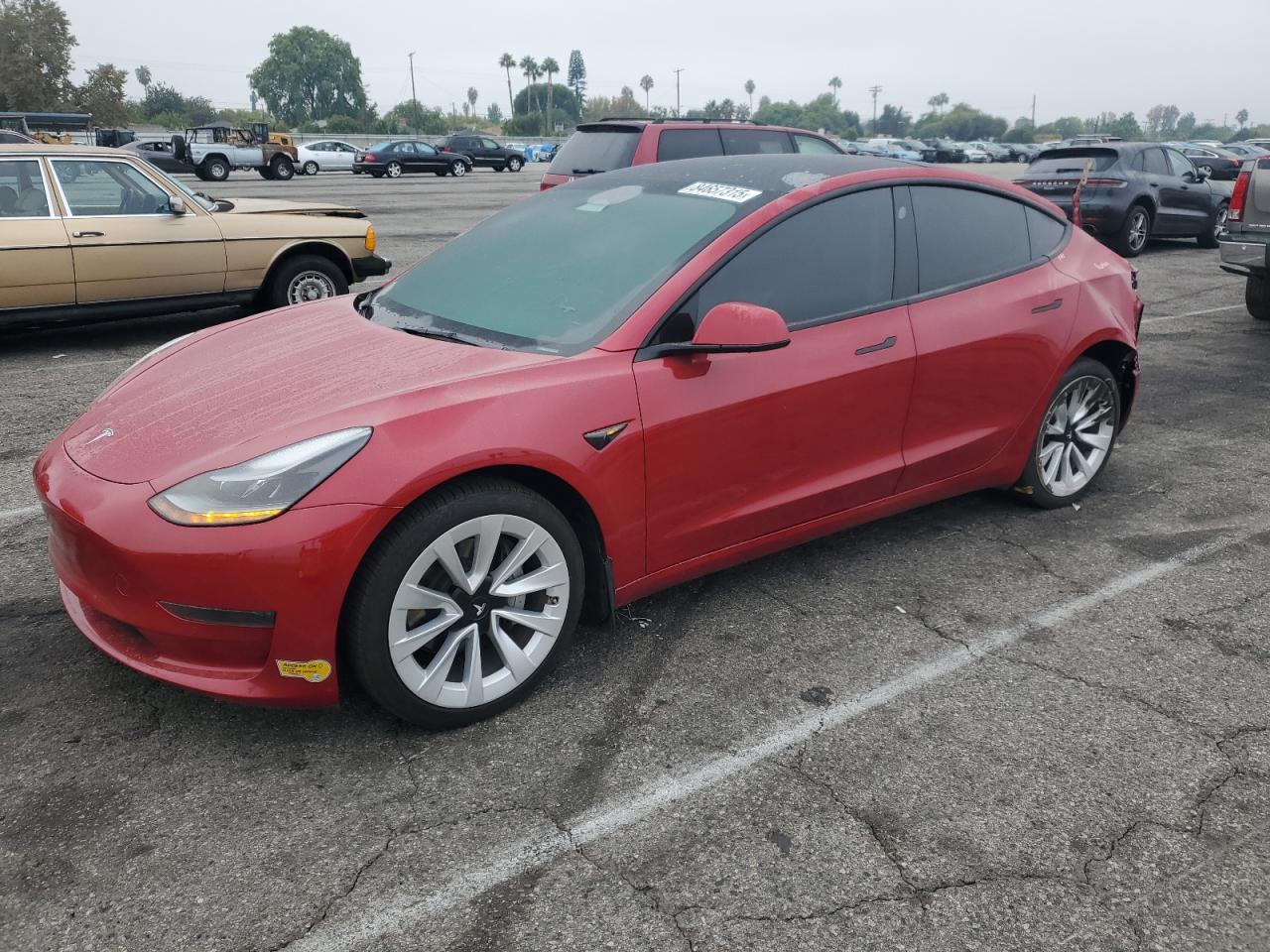 TESLA MODEL 3