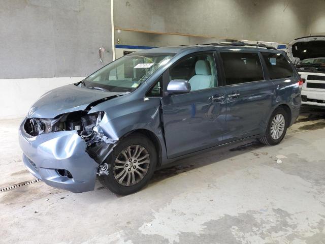 Global Auto Auctions: 2013 TOYOTA SIENNA XLE