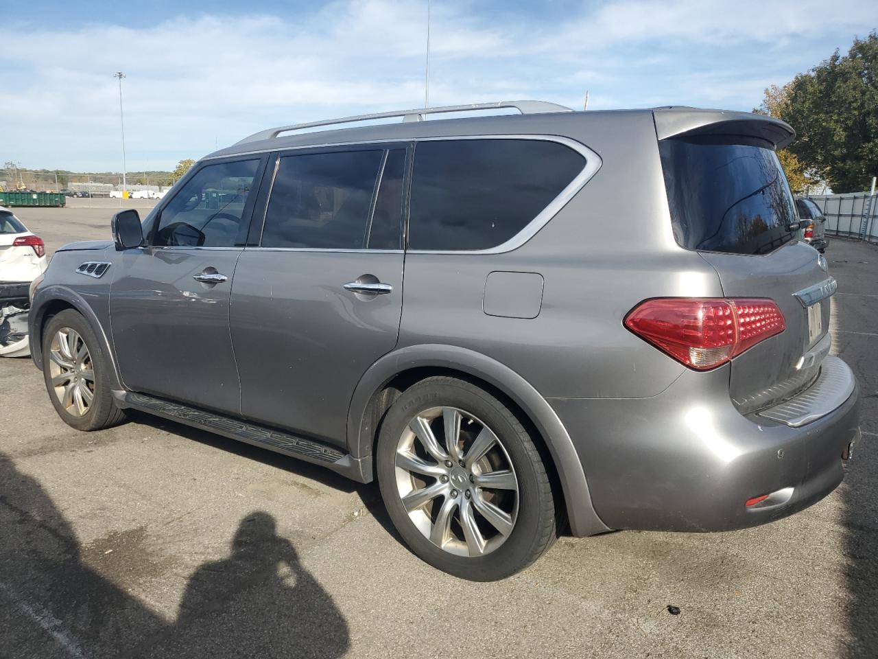 INFINITI QX56