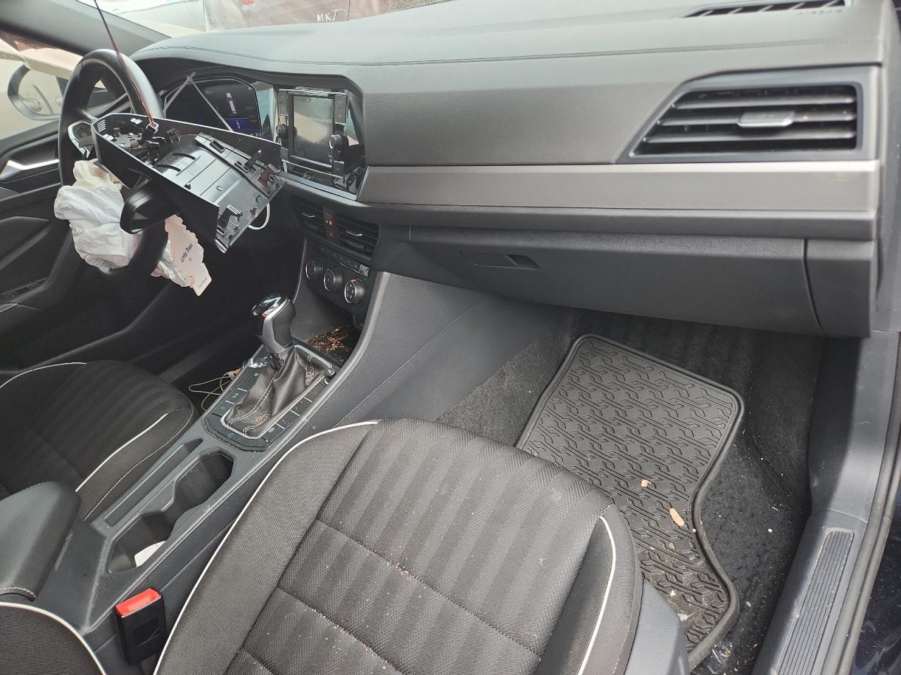 VOLKSWAGEN JETTA SPORT