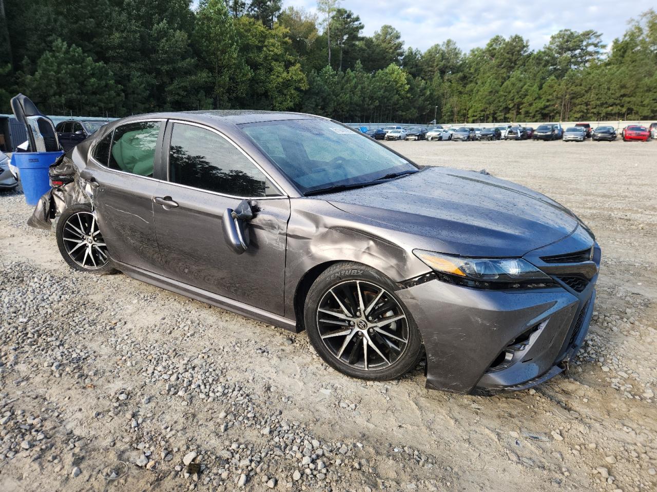 TOYOTA CAMRY SE NIGHT SHADE