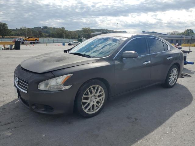 NISSAN MAXIMA S