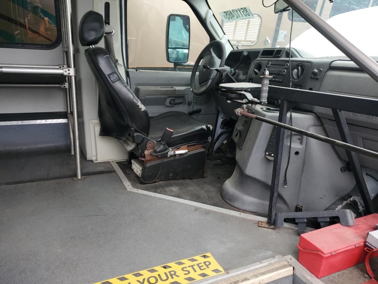 Lot #3274720809 2017 FORD ECONOLINE E450 SUPER DUTY CUTAWAY VAN