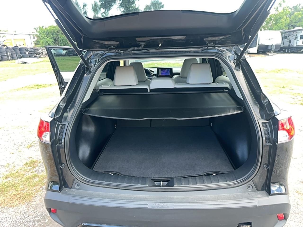 TOYOTA COROLLA CROSS LE