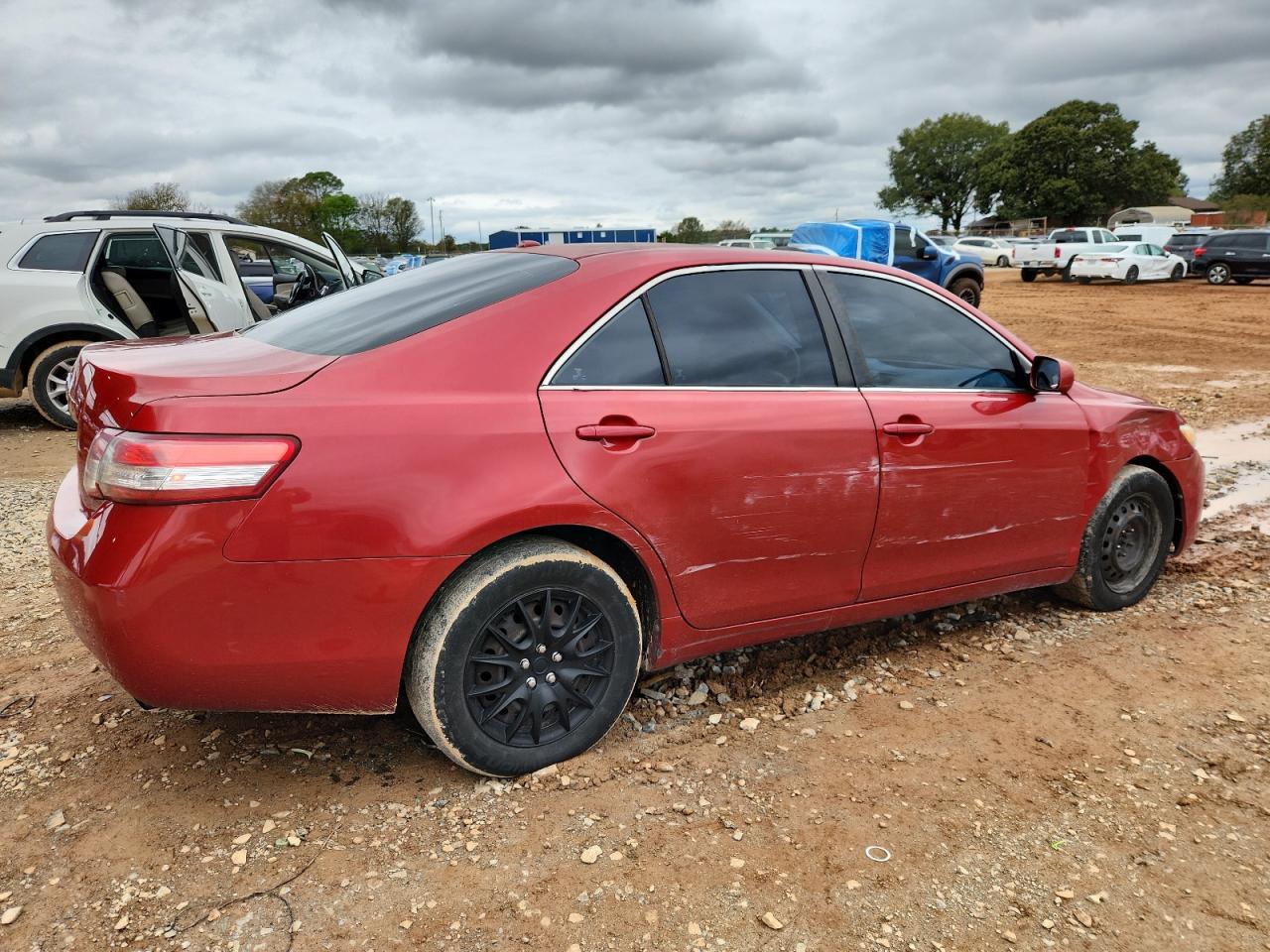 TOYOTA CAMRY BASE