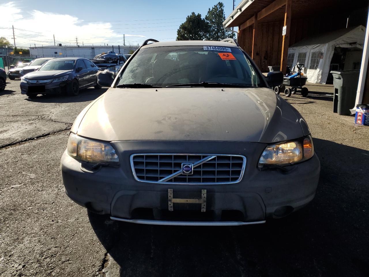 Lot #3292867575 2001 VOLVO V70 XC