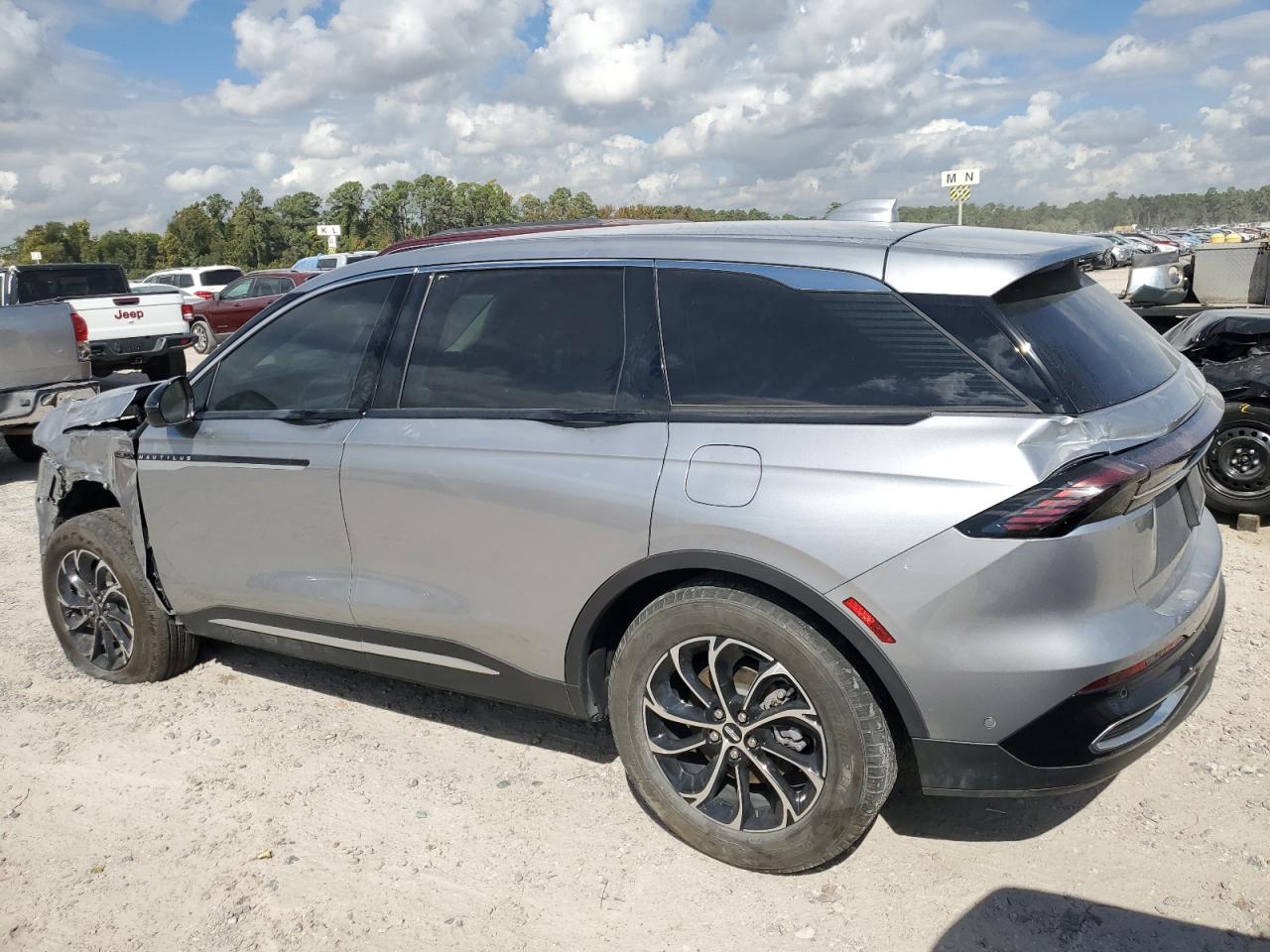 LINCOLN NAUTILUS PREMIERE