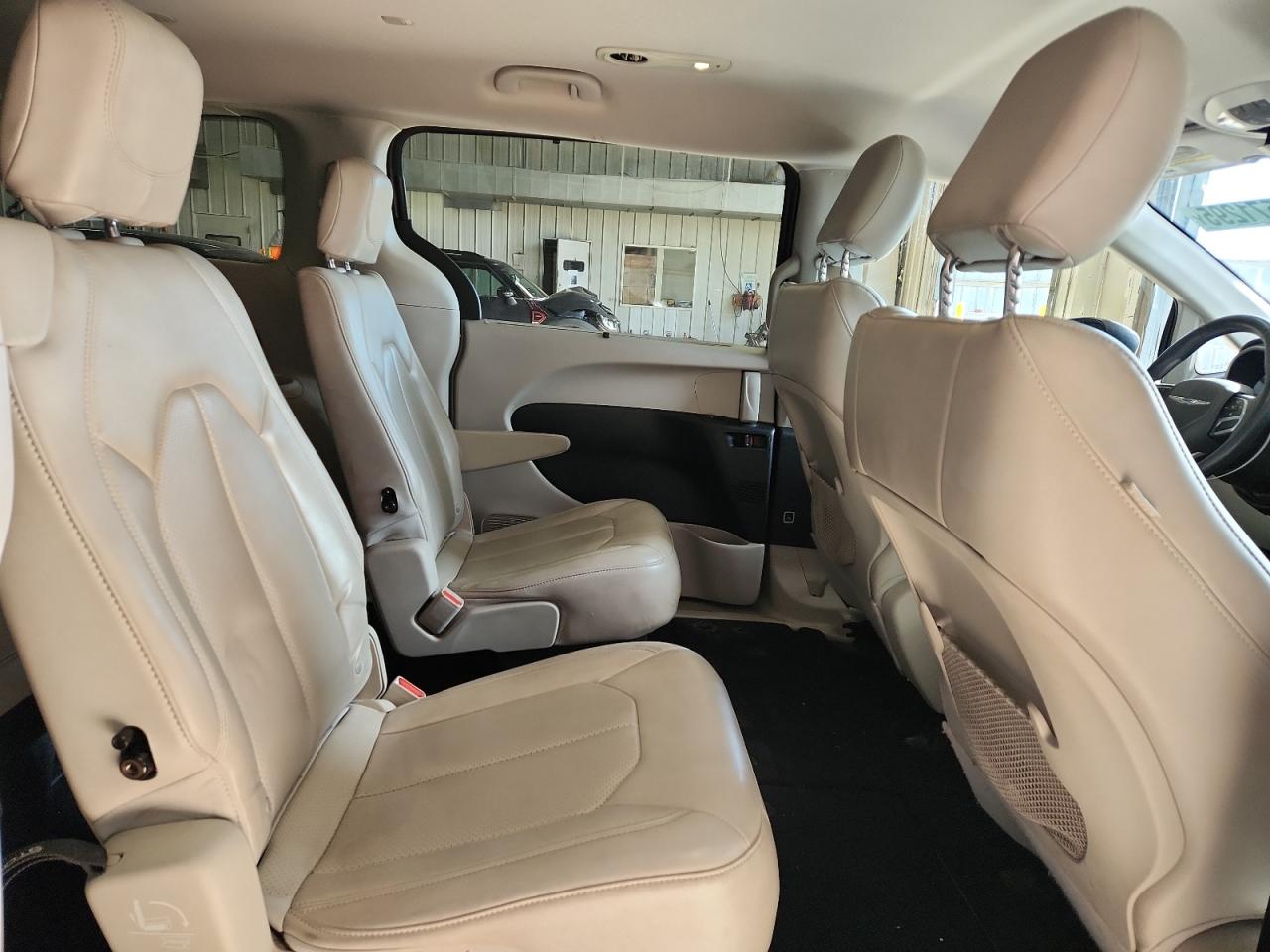 CHRYSLER VOYAGER LXI