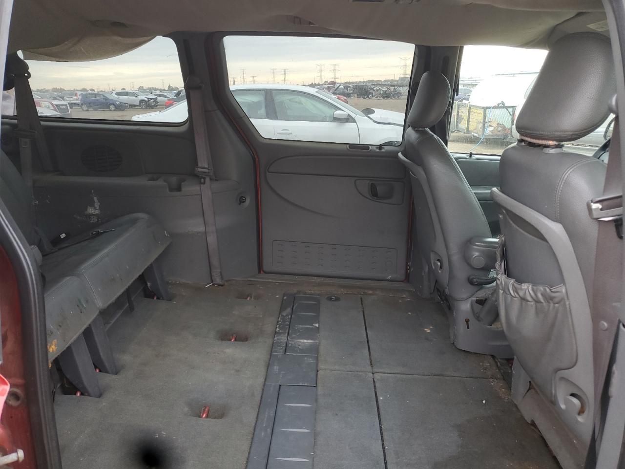 Lot #3286665284 2005 DODGE GRAND CARA