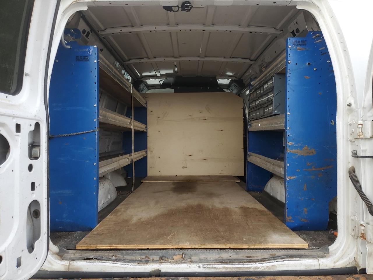 FORD ECONOLINE E250 VAN