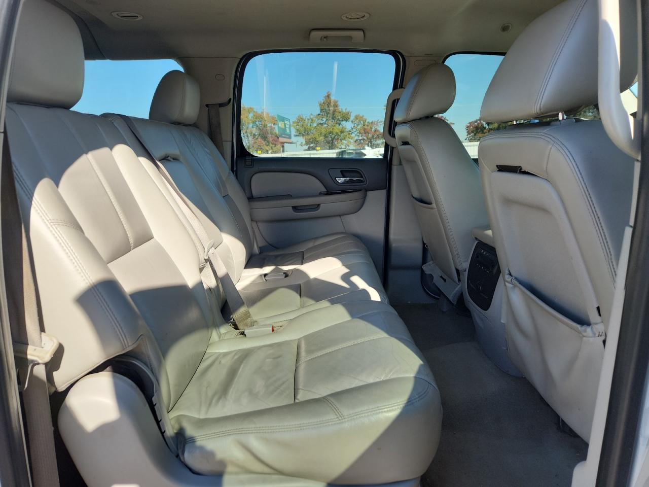 CHEVROLET SUBURBAN K1500 LT