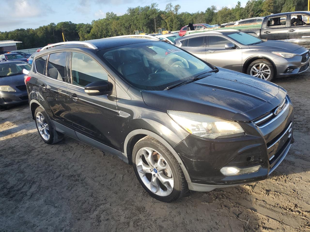 FORD ESCAPE TITANIUM