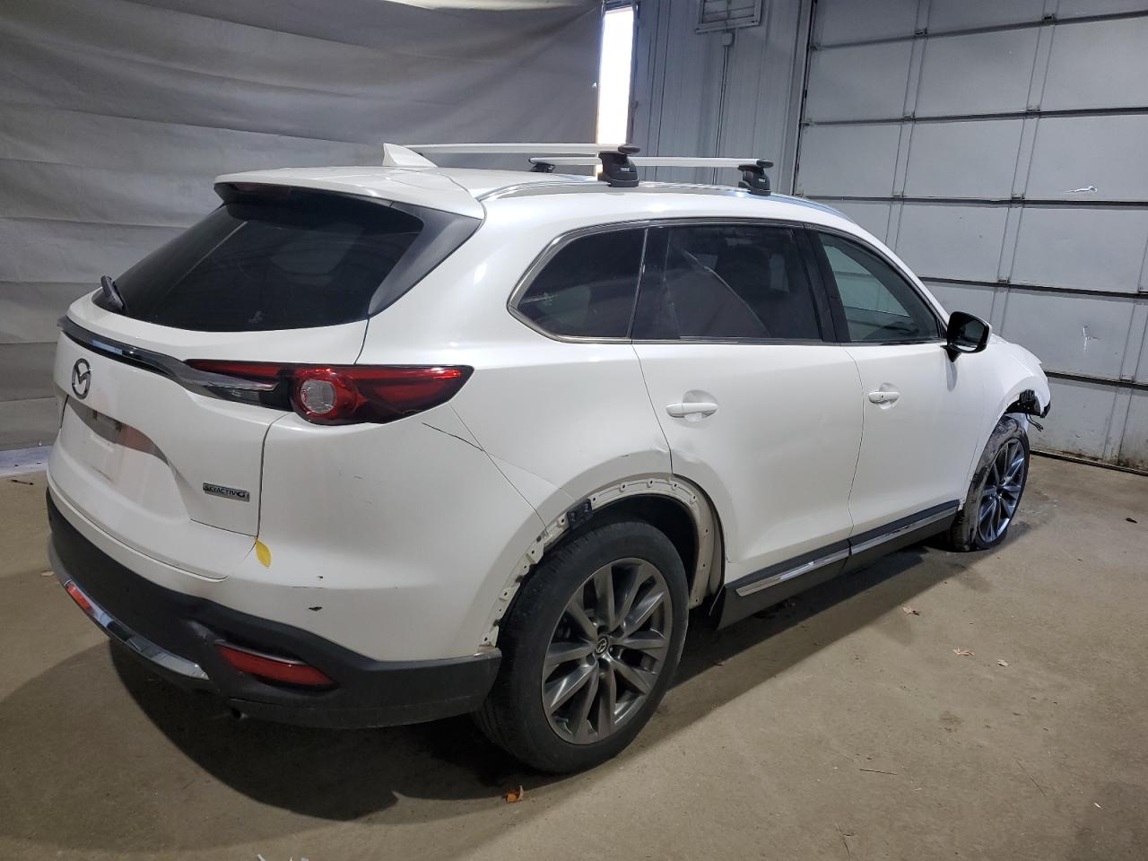 MAZDA CX-9 SIGNATURE