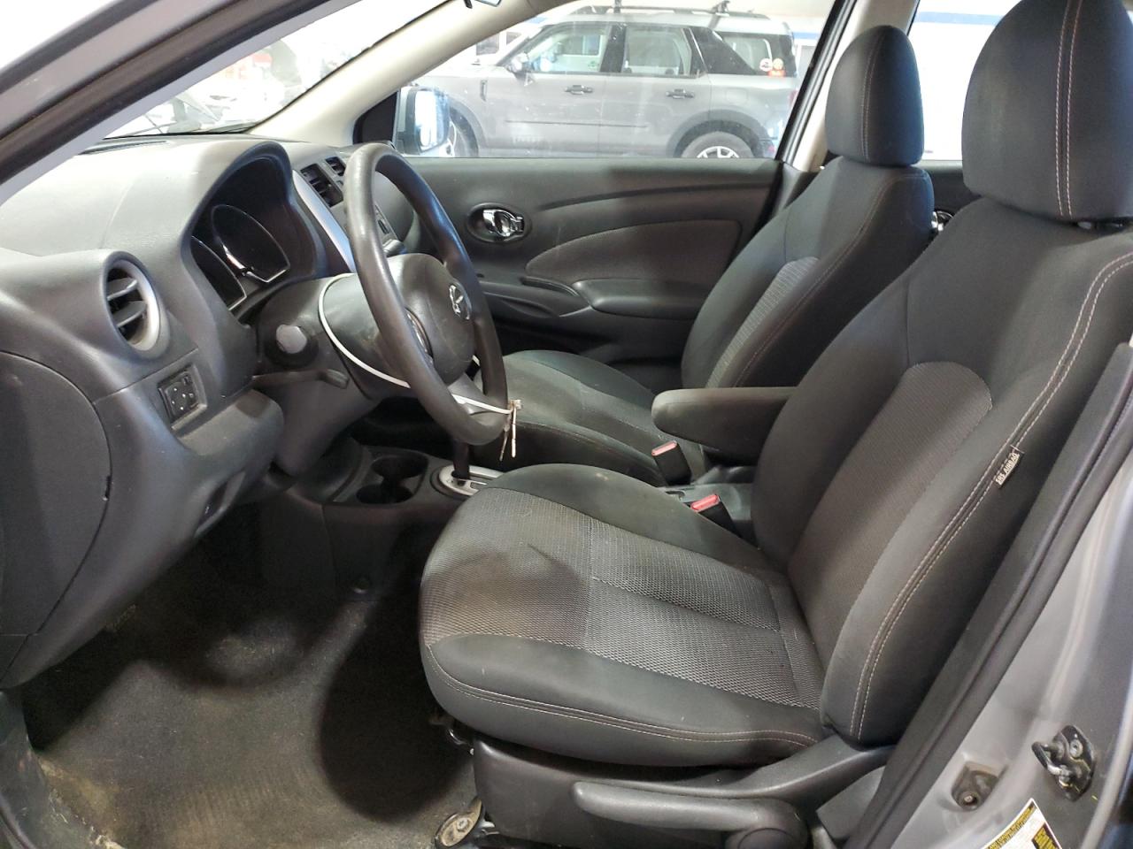 NISSAN VERSA S