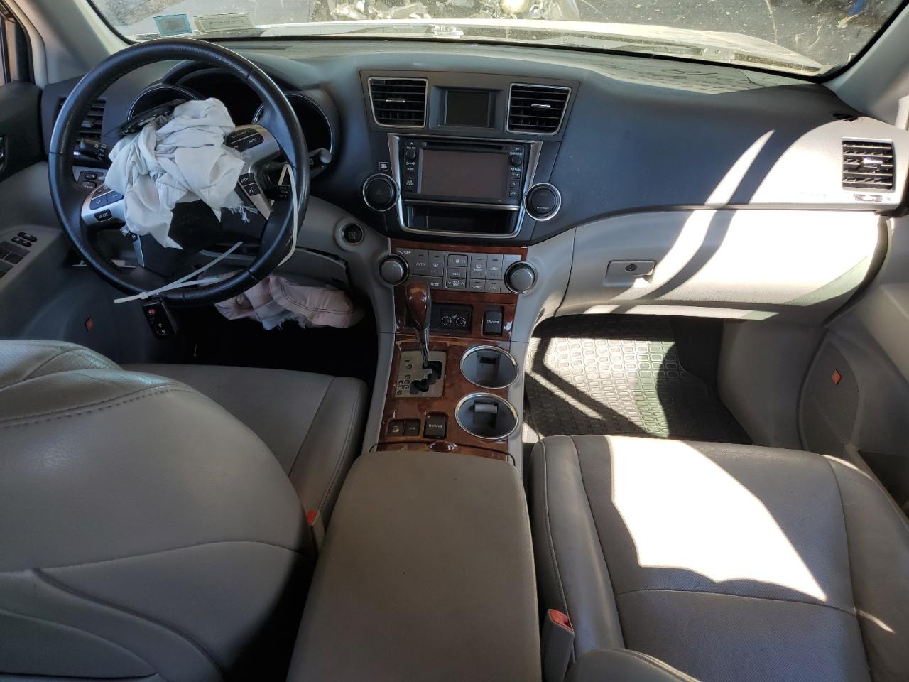 TOYOTA HIGHLANDER LIMITED