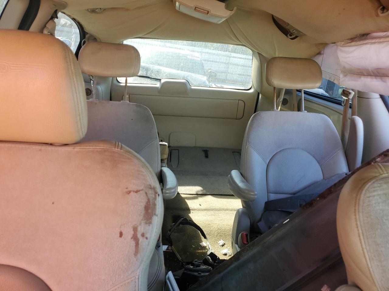 Lot #3302846927 2006 CHRYSLER TOWN & COU