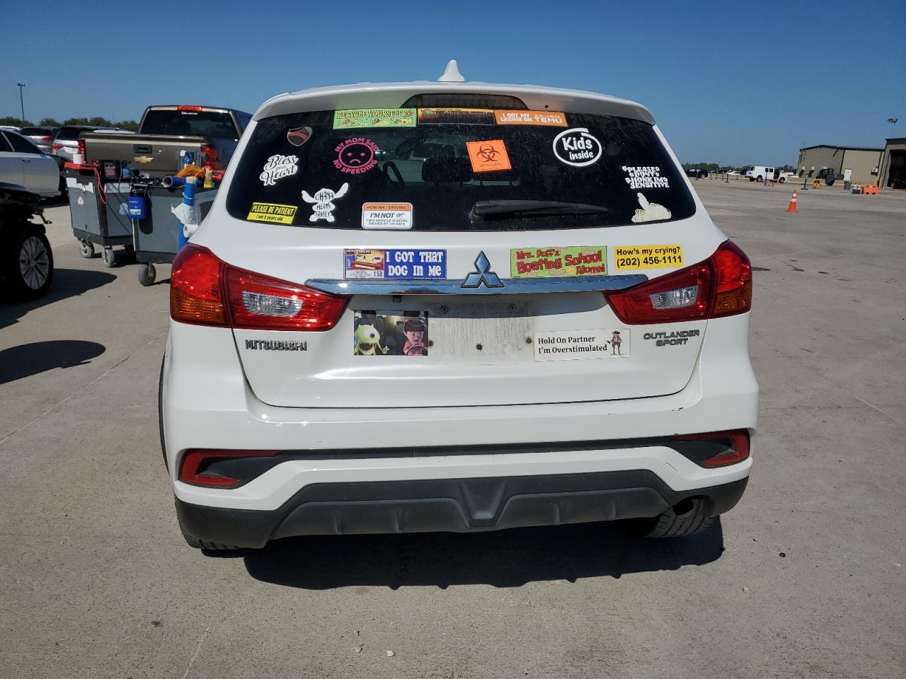 MITSUBISHI OUTLANDER ES